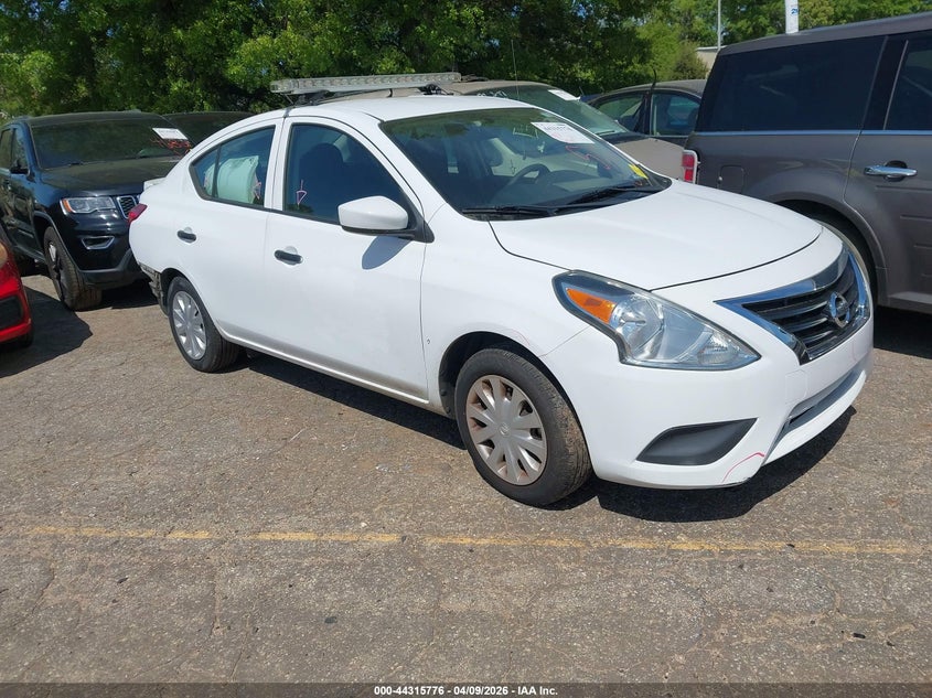 2017 Nissan Versa 1.6 S+