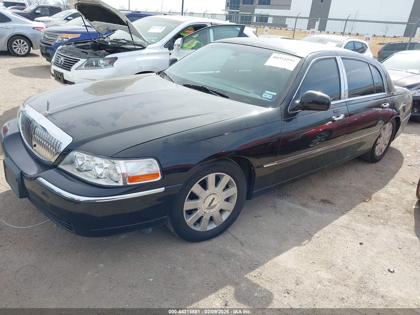 Vin: 2lnbl8ev6bx750263, lot: 44812286, lincoln town car executive l 20112