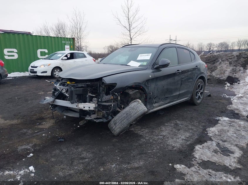 2023 Alfa Romeo Stelvio Ti Awd