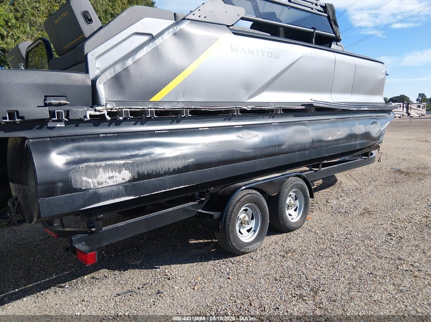 2024 MANITOU PONTOON AND TRAILER auction photo 6