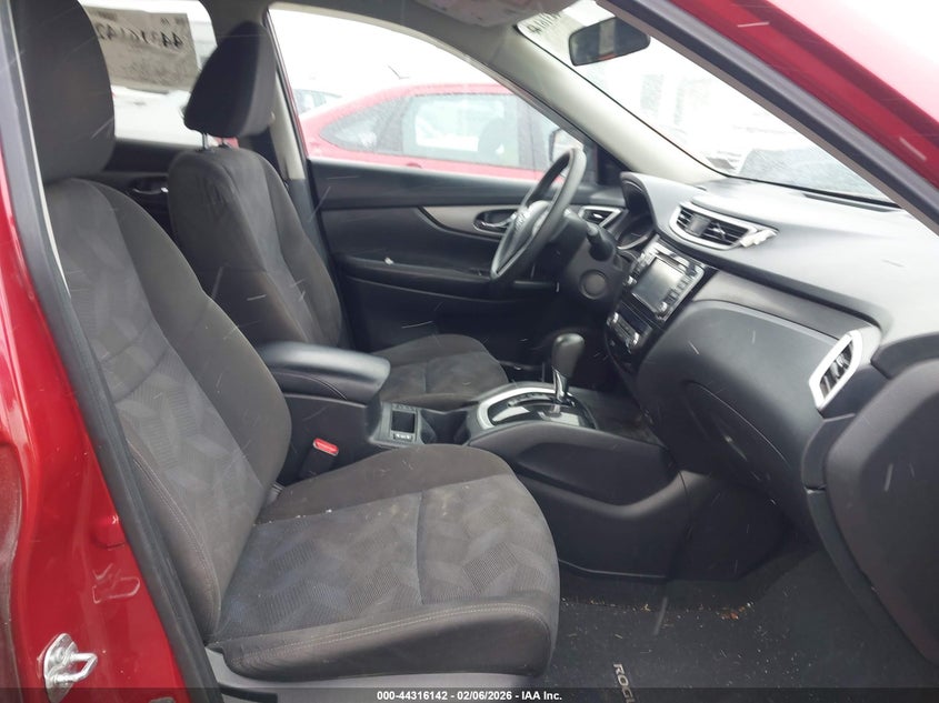 2016 Nissan Rogue Sv