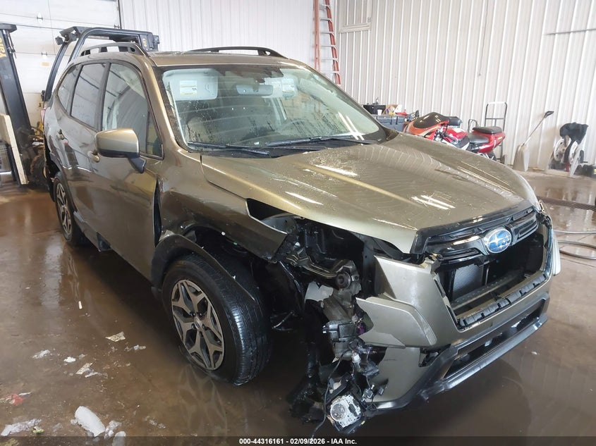 2024 Subaru Forester Premium