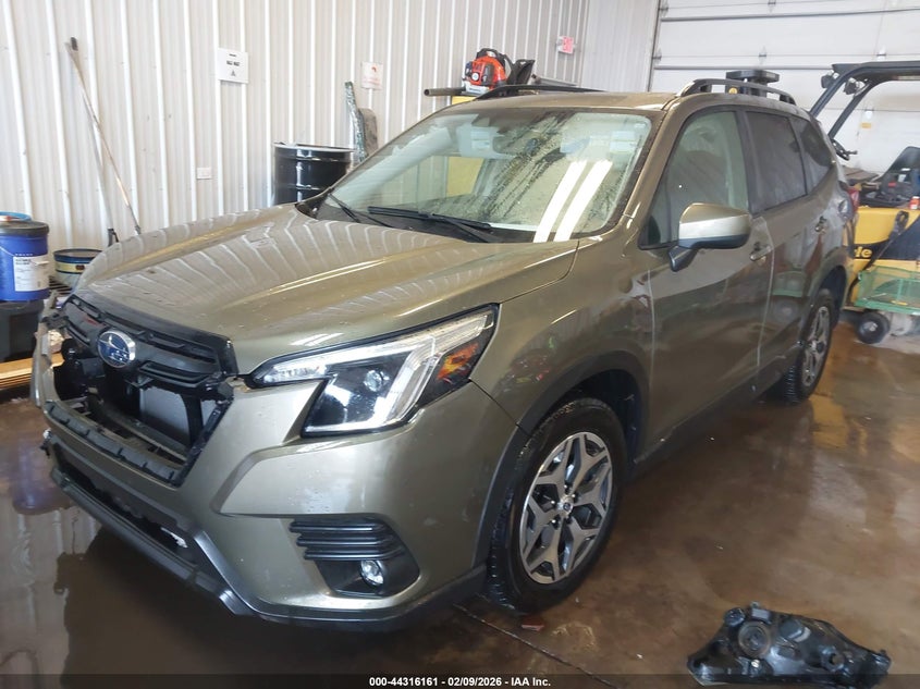 2024 Subaru Forester Premium