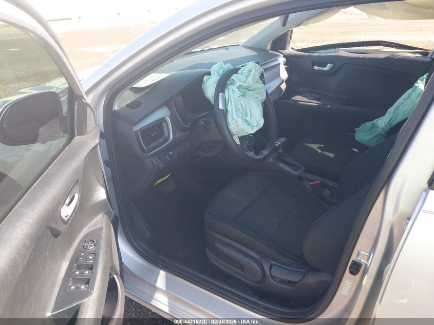 2022 Kia Rio 5-Door S