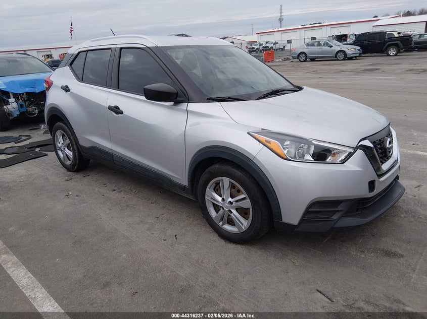 2019 Nissan Kicks S