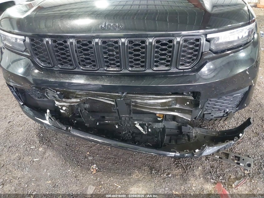 2023 JEEP GRAND CHEROKEE L auction photo 6
