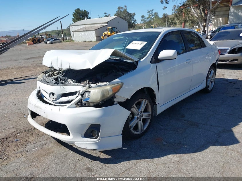 2013 TOYOTA COROLLA auction photo 2