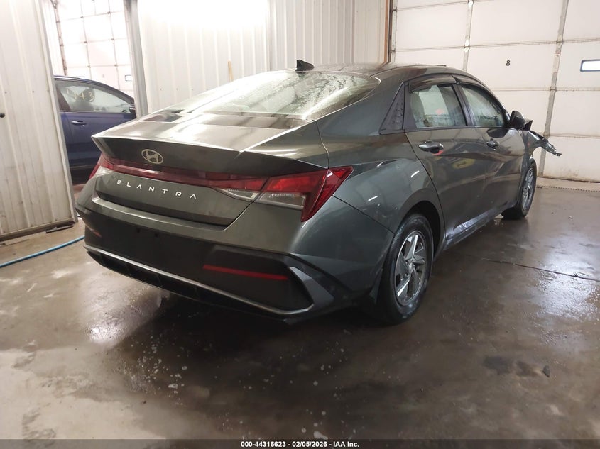 2024 Hyundai Elantra Se
