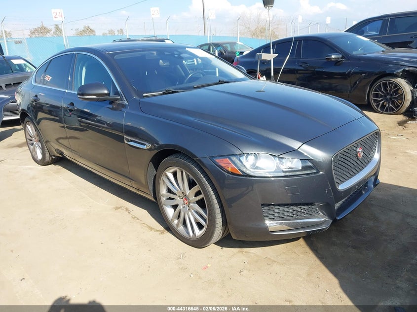 SAJBE4BVXGCY14466 JAGUAR XF Photo 1