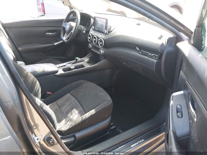 2022 NISSAN SENTRA auction photo 5