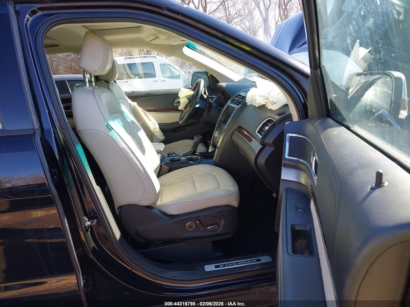 2016 Ford Explorer Platinum