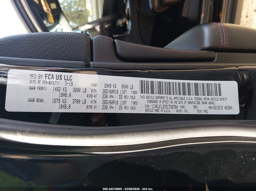 VIN 1C4RJFLG7KC730764 2019 JEEP GRAND CHEROKEE TRAILHAWK 4X4