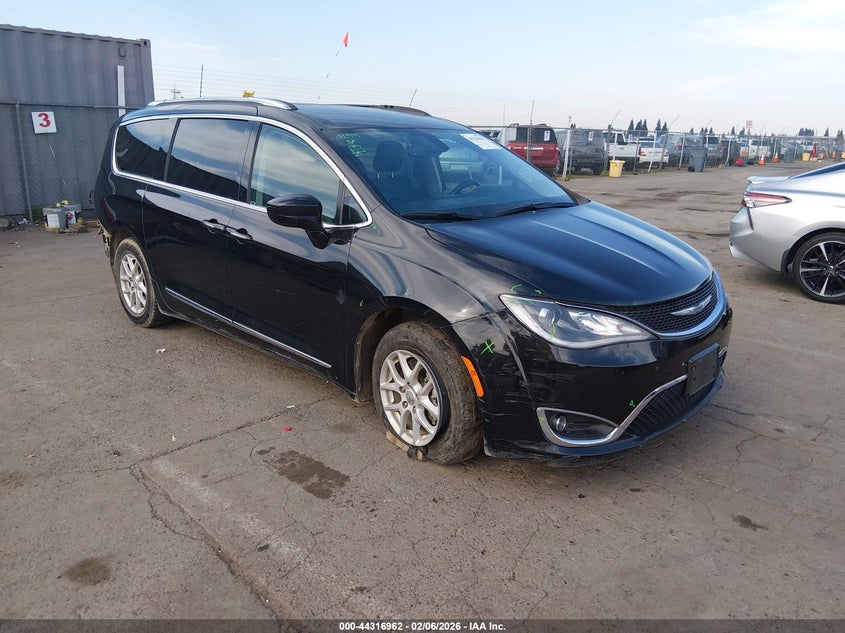 2020 Chrysler Pacifica Touring L