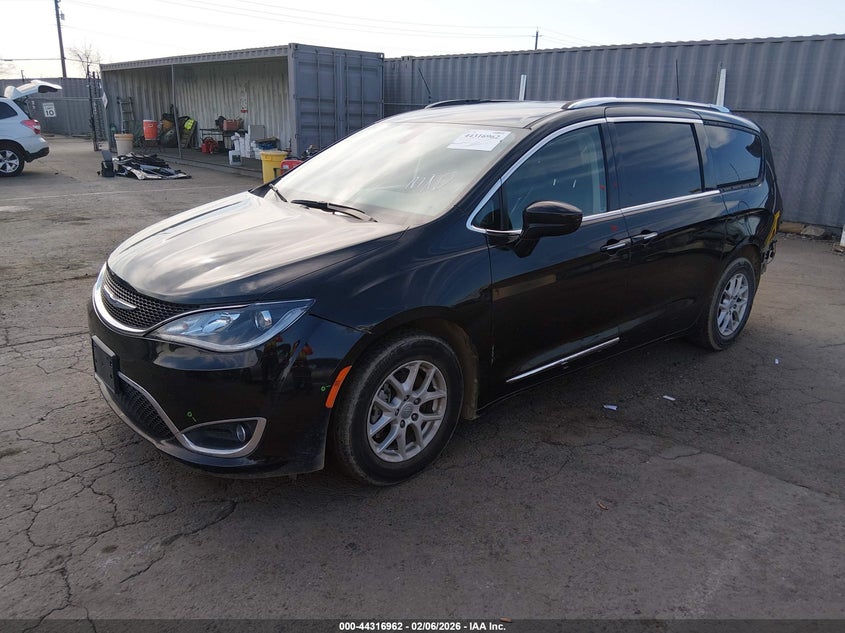 2020 Chrysler Pacifica Touring L