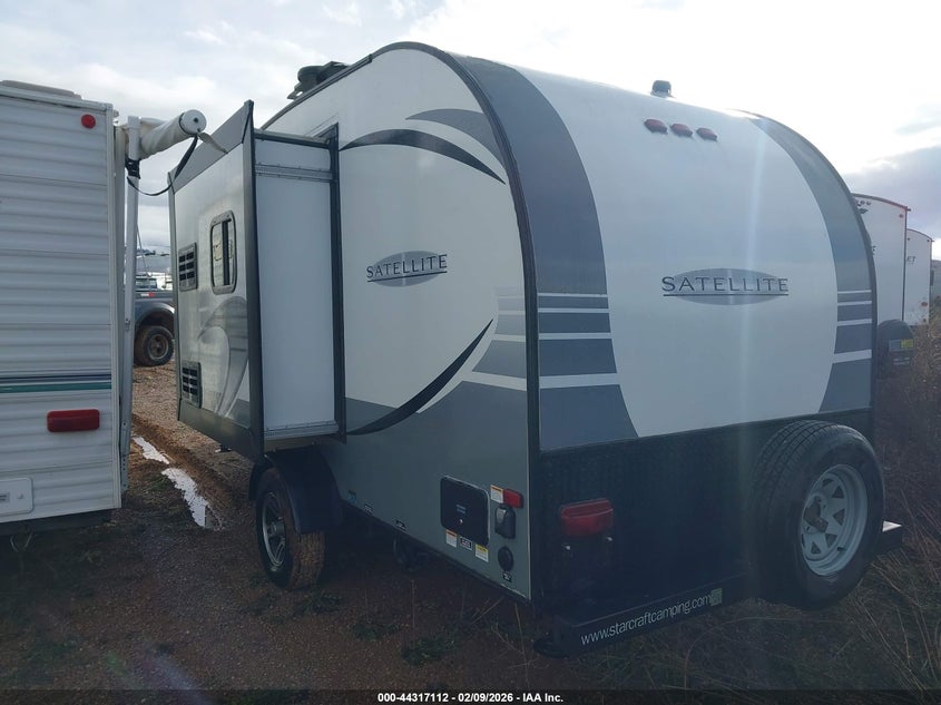 2017 STARCRAFT SATELLITE auction photo 3
