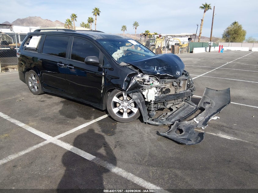 2015 Toyota Sienna Se Premium 8 Passenger