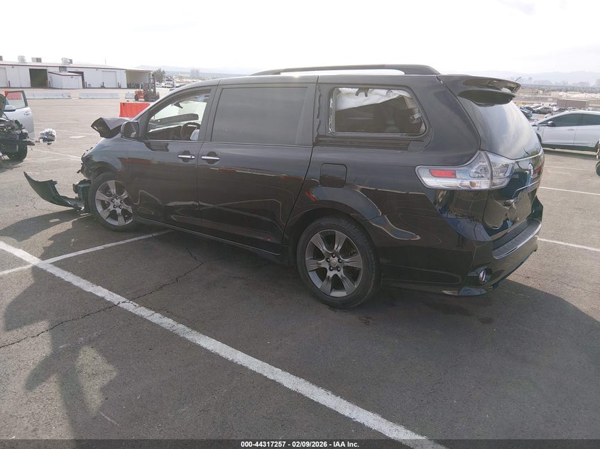 2015 Toyota Sienna Se Premium 8 Passenger
