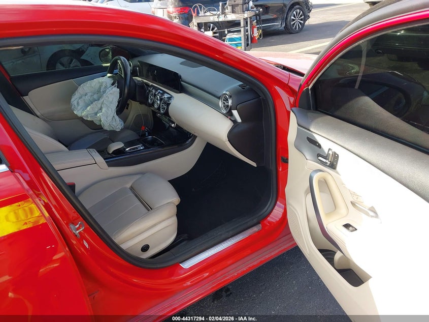 2019 Mercedes-Benz A 220