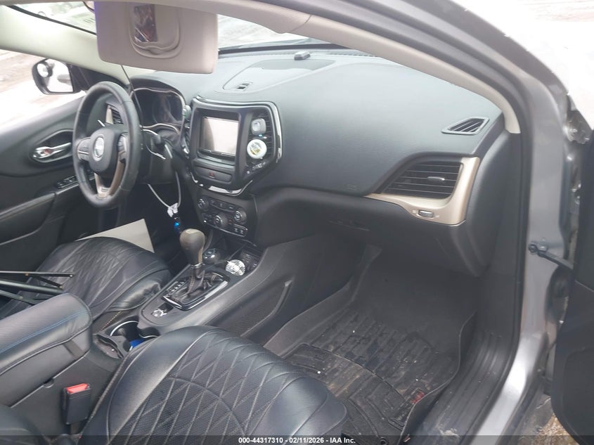 2016 Jeep Cherokee Sport