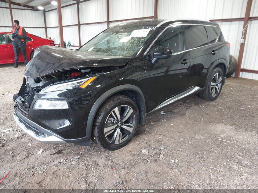 2022 Nissan Rogue Platinum Fwd