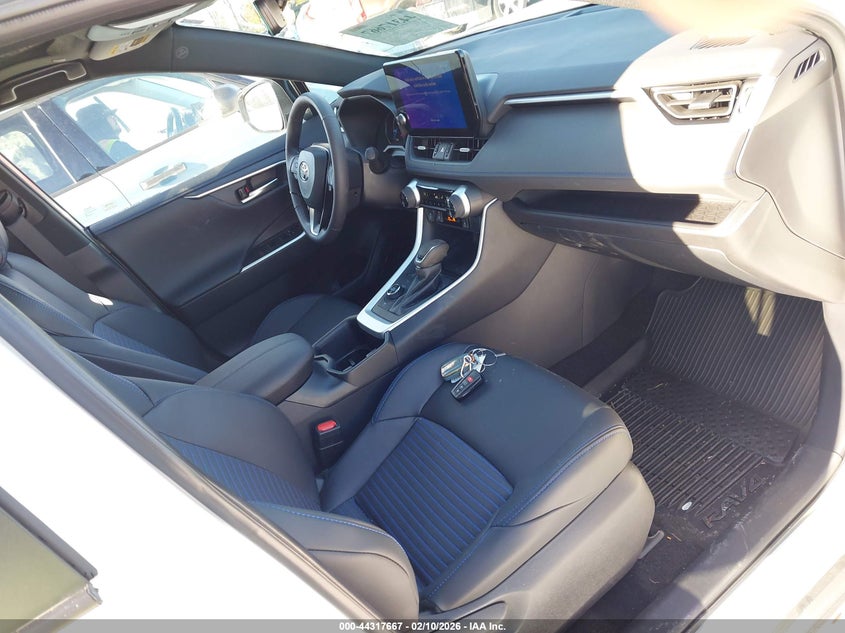 2025 Toyota Rav4 Hybrid Xse