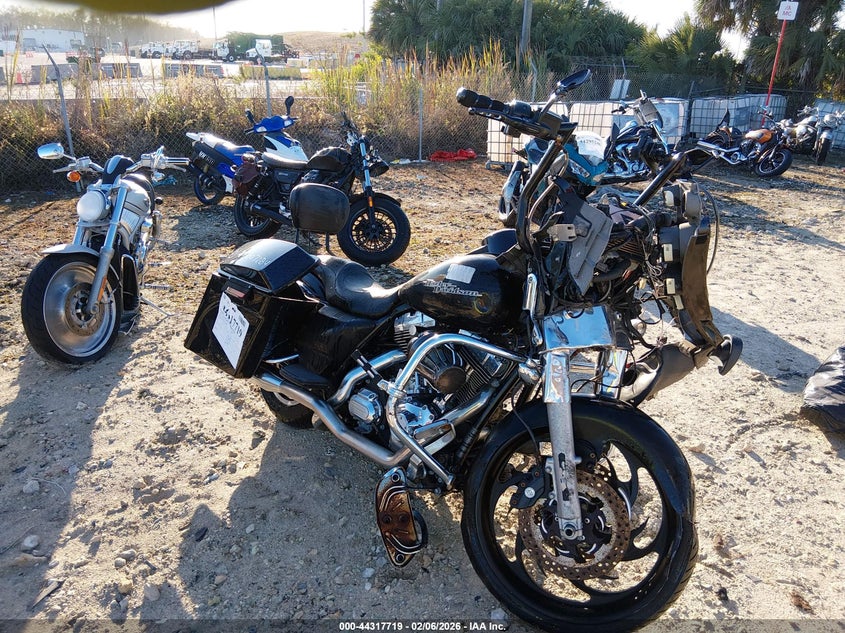 2012 Harley-Davidson FLHX