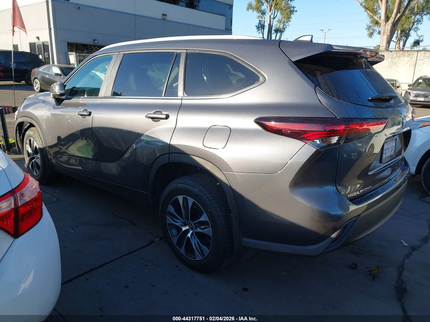 2025 Toyota Highlander Hybrid Xle