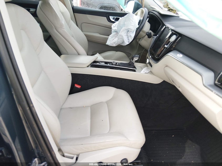 2020 Volvo Xc60 T5 Momentum