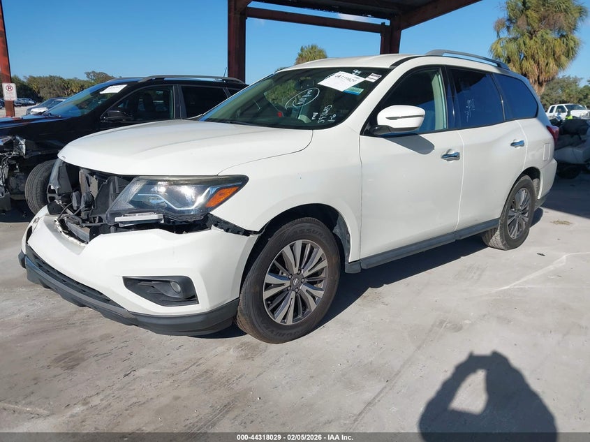 2019 Nissan Pathfinder Sv