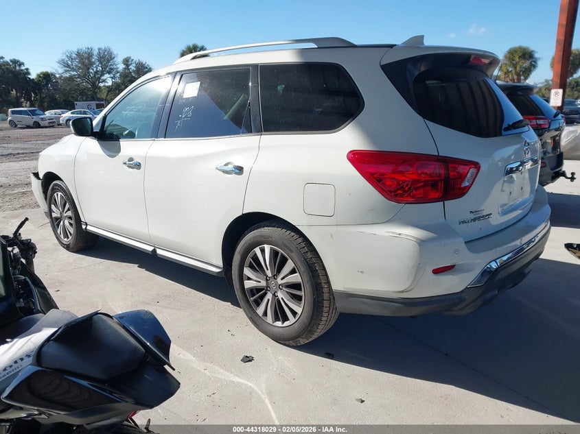 2019 Nissan Pathfinder Sv