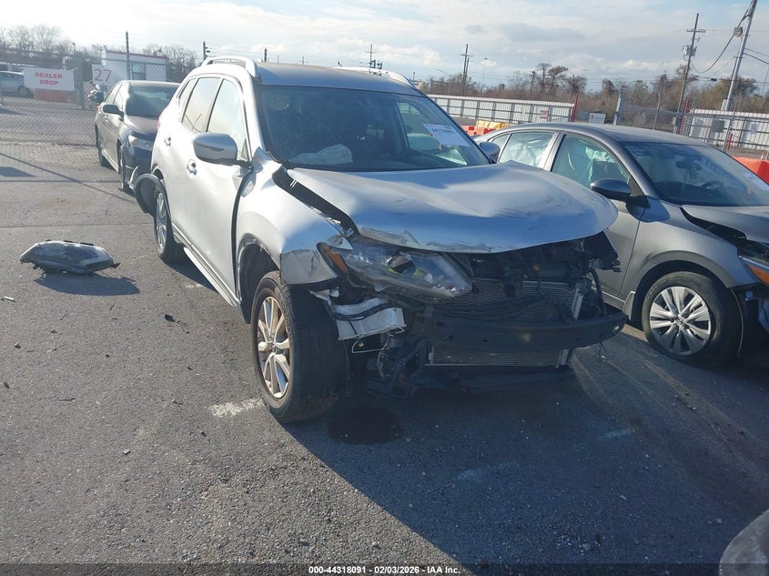 2017 Nissan Rogue Sv