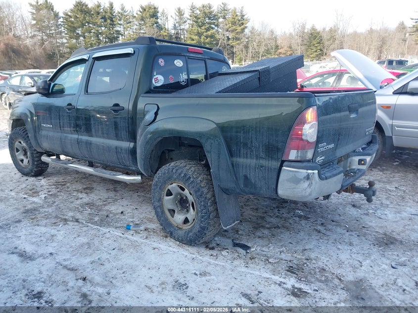 2013 TOYOTA TACOMA auction photo 3