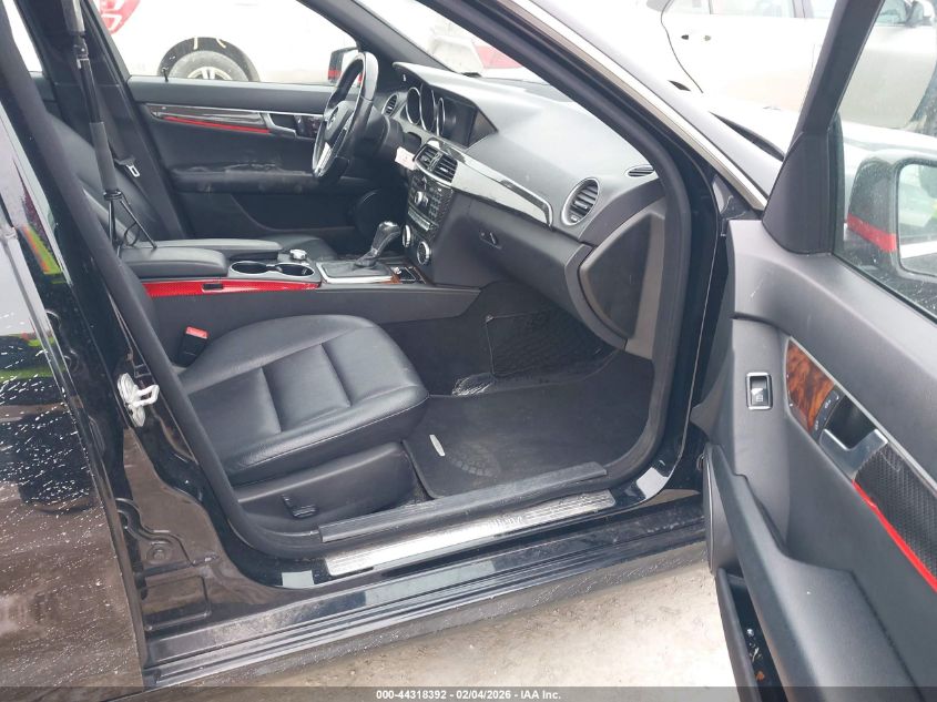 2012 Mercedes-Benz C 300 Luxury 4Matic/Sport 4Matic