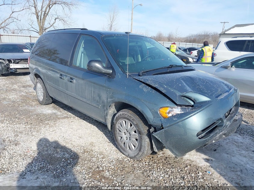 2006 Chrysler Town & Country Lx