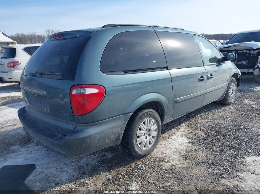 2006 Chrysler Town & Country Lx