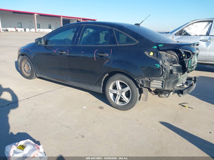 2018 Ford Focus 2.0 S black Lot 111044318683 Vin 1FADP3E2XJL222740