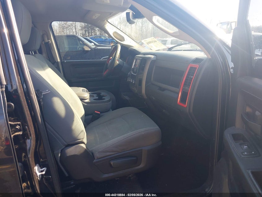 2017 Ram 1500 Express 4X4 5'7 Box