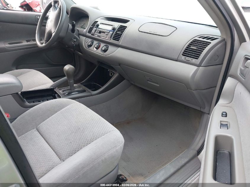 2004 Toyota Camry Le