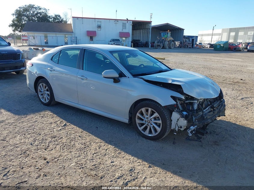 2022 Toyota Camry Le