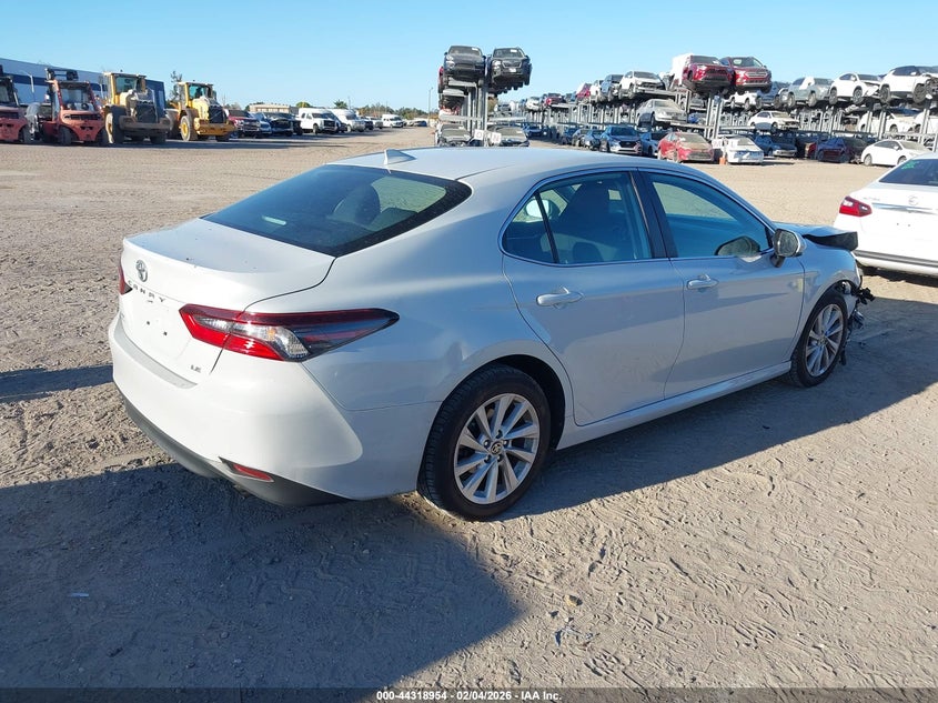 2022 Toyota Camry Le