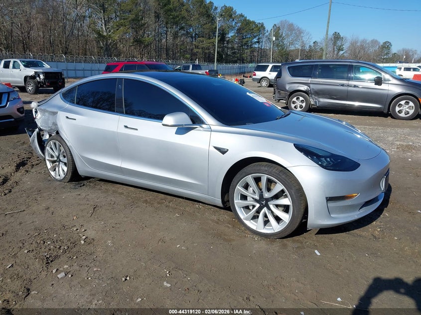 2018 Tesla Model 3 Long Range/Mid Range