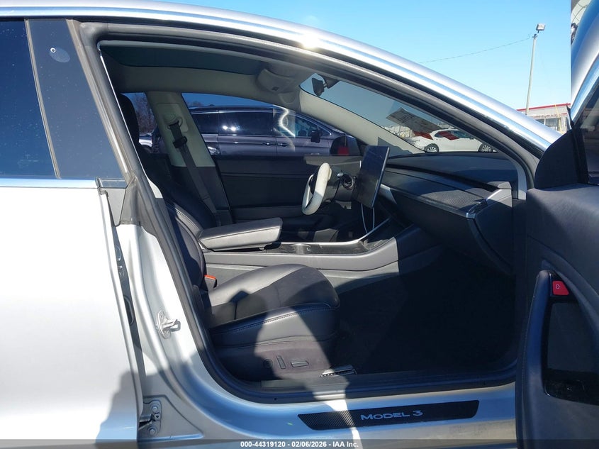 2018 Tesla Model 3 Long Range/Mid Range