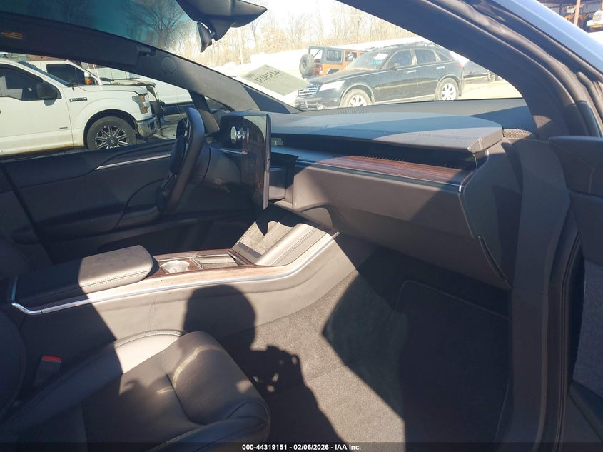 2024 Tesla Model X Long Range