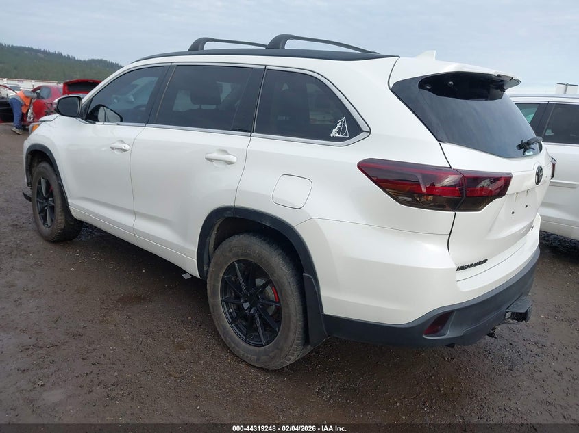 2018 Toyota Highlander Se