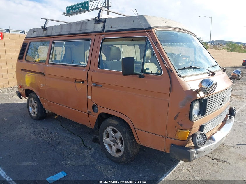 WV2ZA0257BH121756 VOLKSWAGEN VANAGON Photo 1