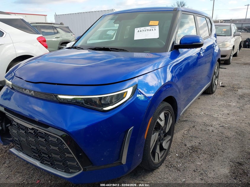 2024 KIA SOUL auction photo 2