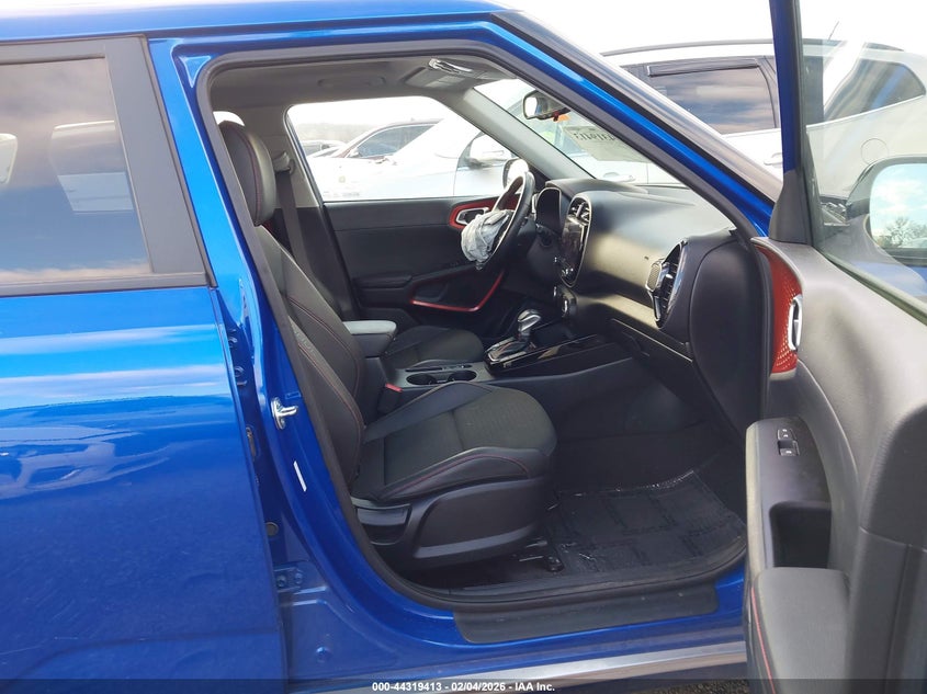 2024 KIA SOUL auction photo 5