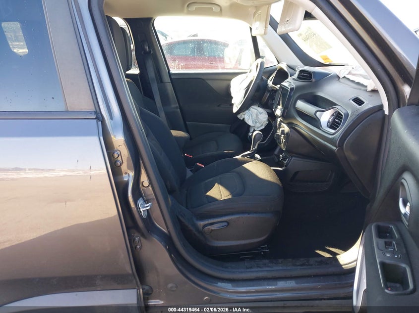2018 JEEP RENEGADE auction photo 5