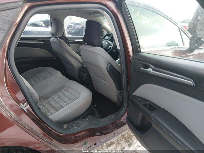 2016 FORD FUSION auction photo 8