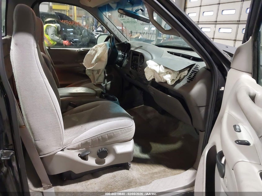 1997 Ford F-150 Lariat/Standard/Xl/Xlt